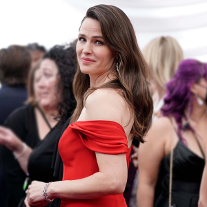 Jennifer Garner Hot Red Color Dress Jennifer Garner Hot Red Color Dress